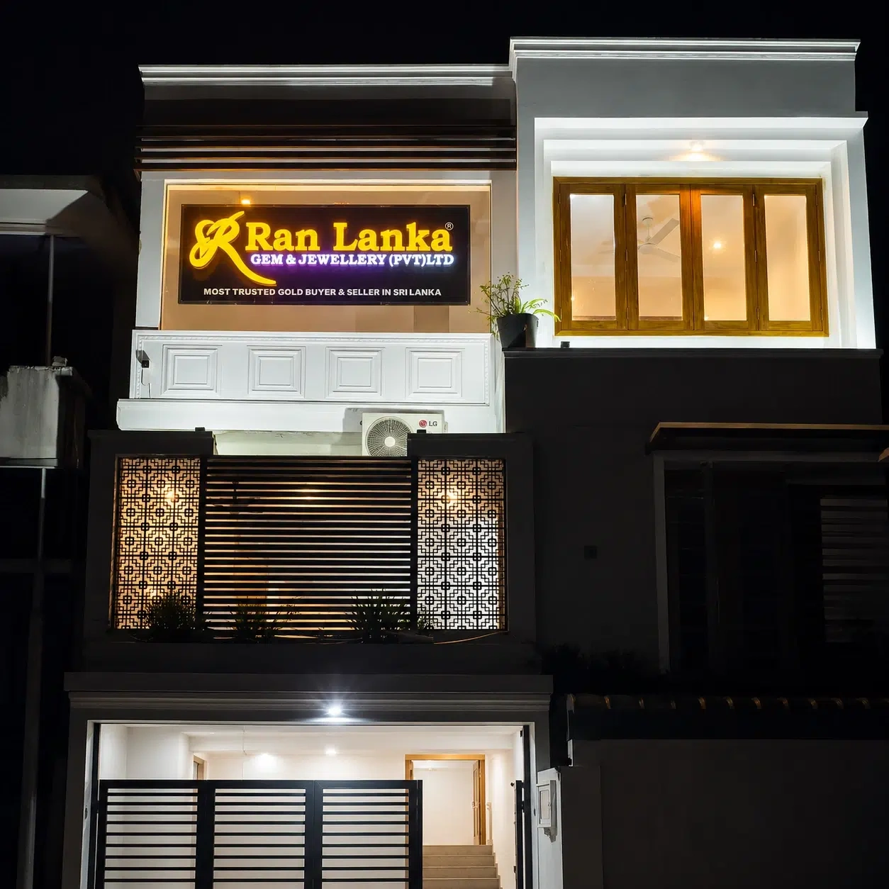 Gold Buyer Bandaragama Branch